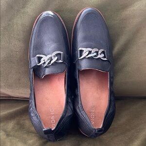 Vionic Women's Cynthia Black Leather Loafers with Silver Chain